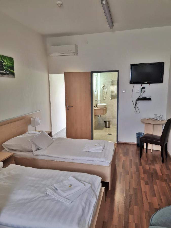 Corner Hotel Angyalfoeld Budapeszt Zewnętrze zdjęcie